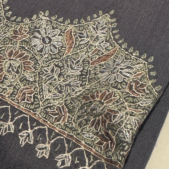 Hand Embroidered Shawl- Stole